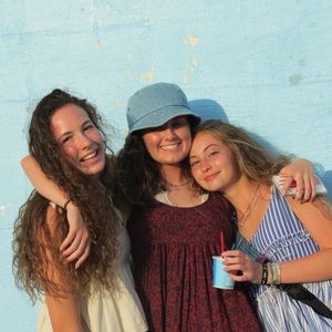 Meet your Posher, Ava